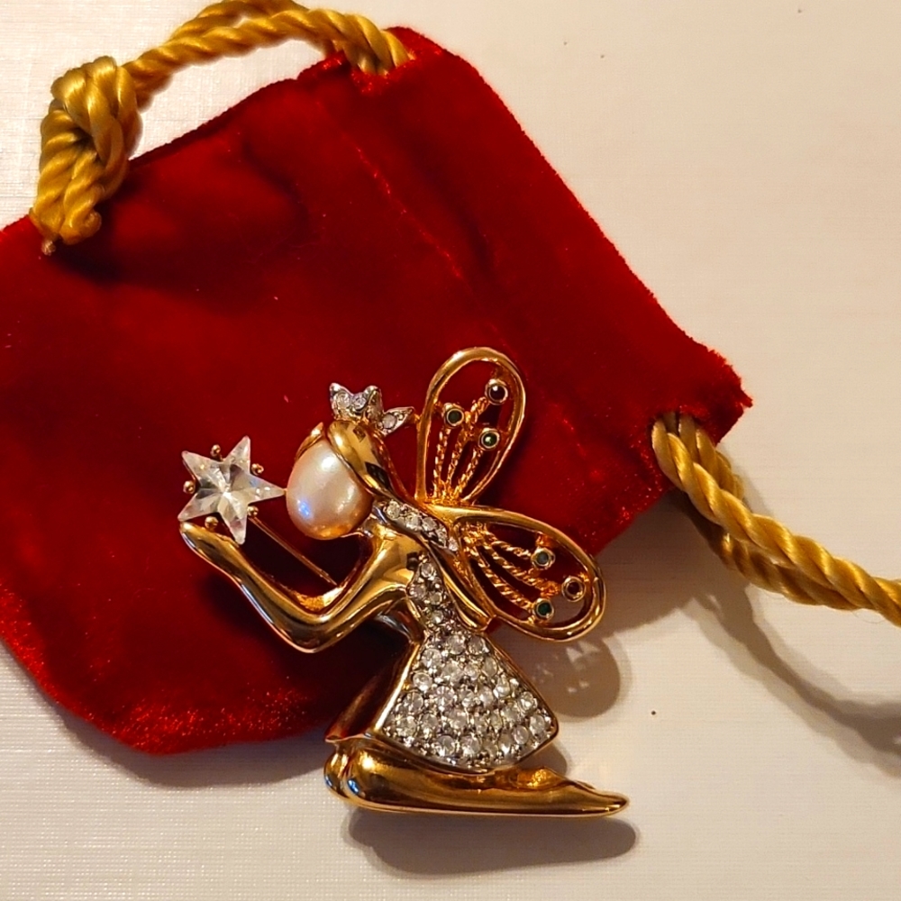 Like new vintage Butler & Wilson ferry Brooch pin